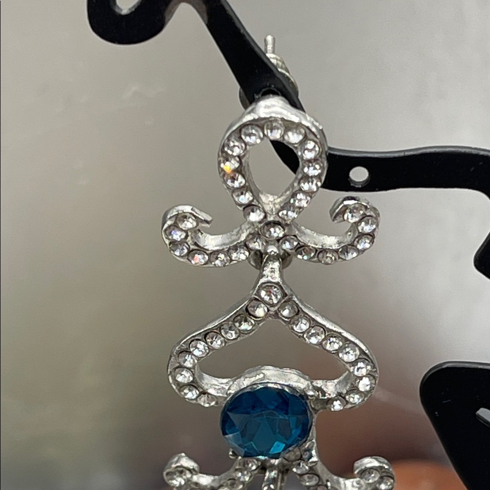3.15.26-60 Elegant Silver & Teal Crystal Post Earrings - Picture 2 of 10